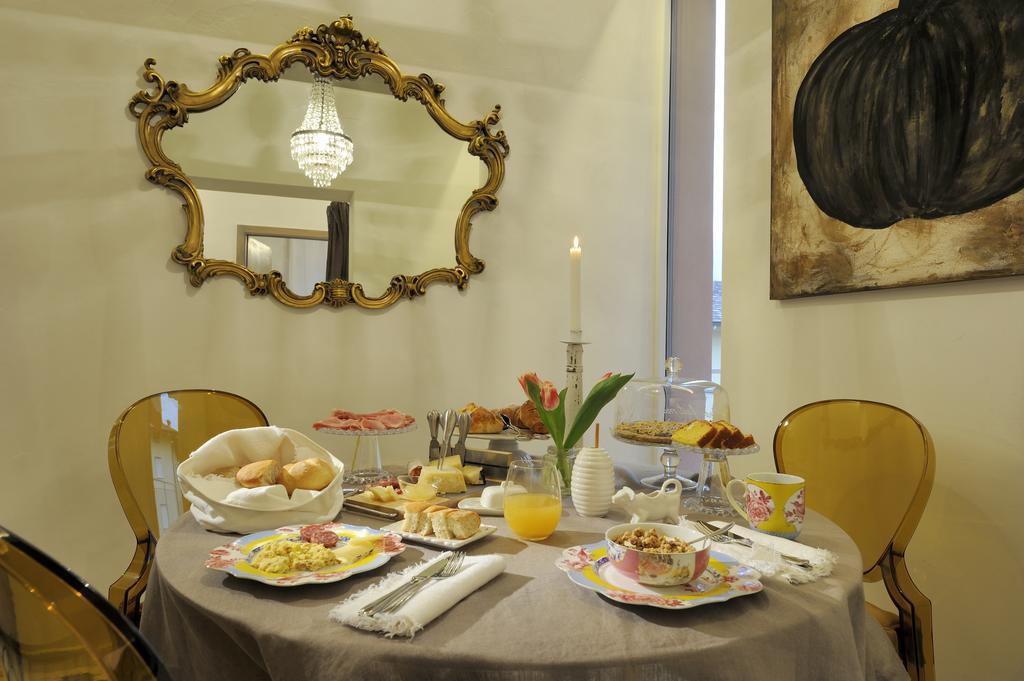 Le Tre Gemme Bed & Breakfast *